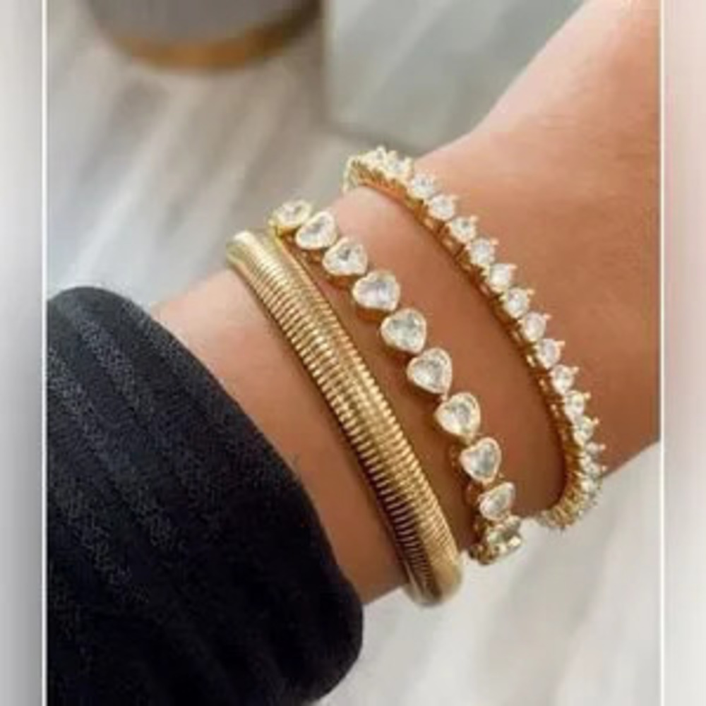 Heart tennis bracelet? N1389